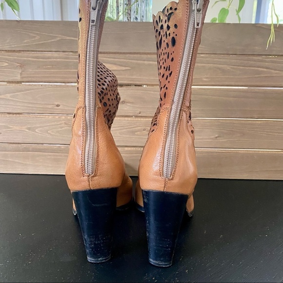 Sketchers by Michelle K Laser Cut Heeled Leather Boots Size 7.5 🥳Host Pick! 🥳 - Picture 5 of 13